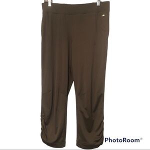 Reebok activewear capris size M